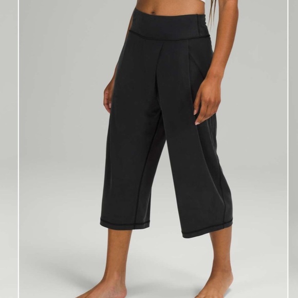 Lululemon Black Wide-Leg High Rise Crop Pants-19" - Picture 2 of 5